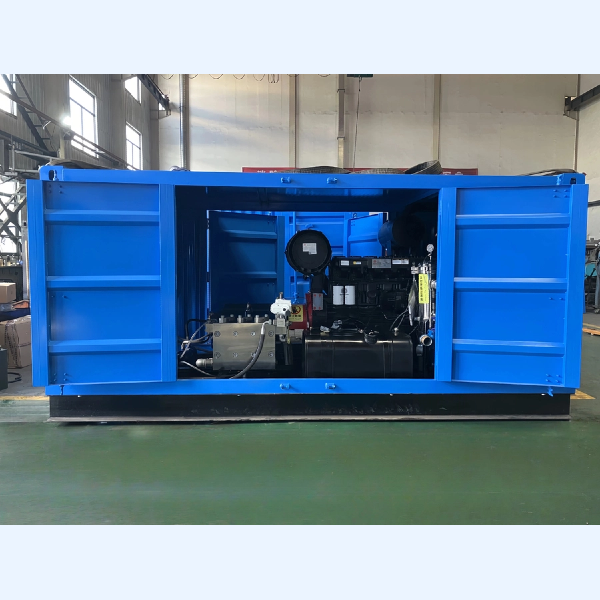 硬质地层专用高压水刀引孔打桩机